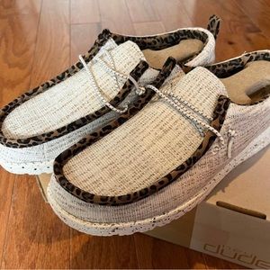 Cheetah Print Hey Dudes by Buckle. Brand new limited edition Hey Dudes. Size 8.